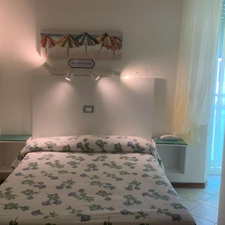 רימיני Hotel Rosati מראה חיצוני תמונה