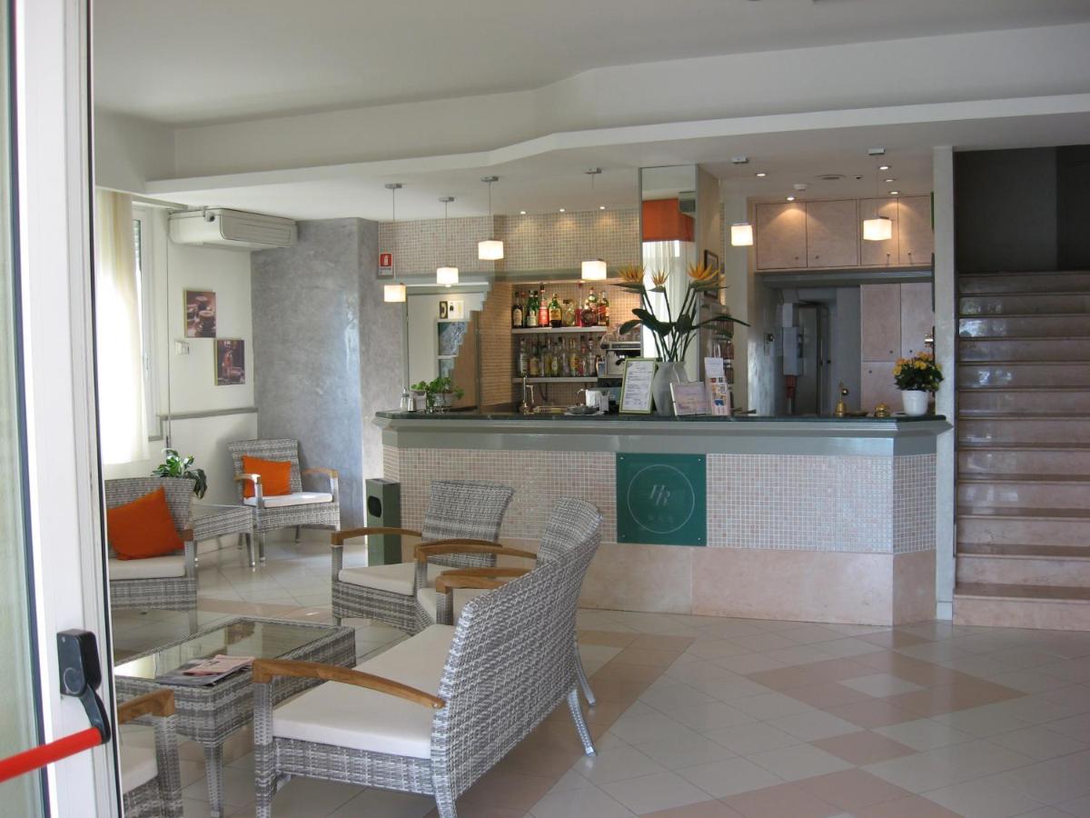 רימיני Hotel Rosati מראה חיצוני תמונה