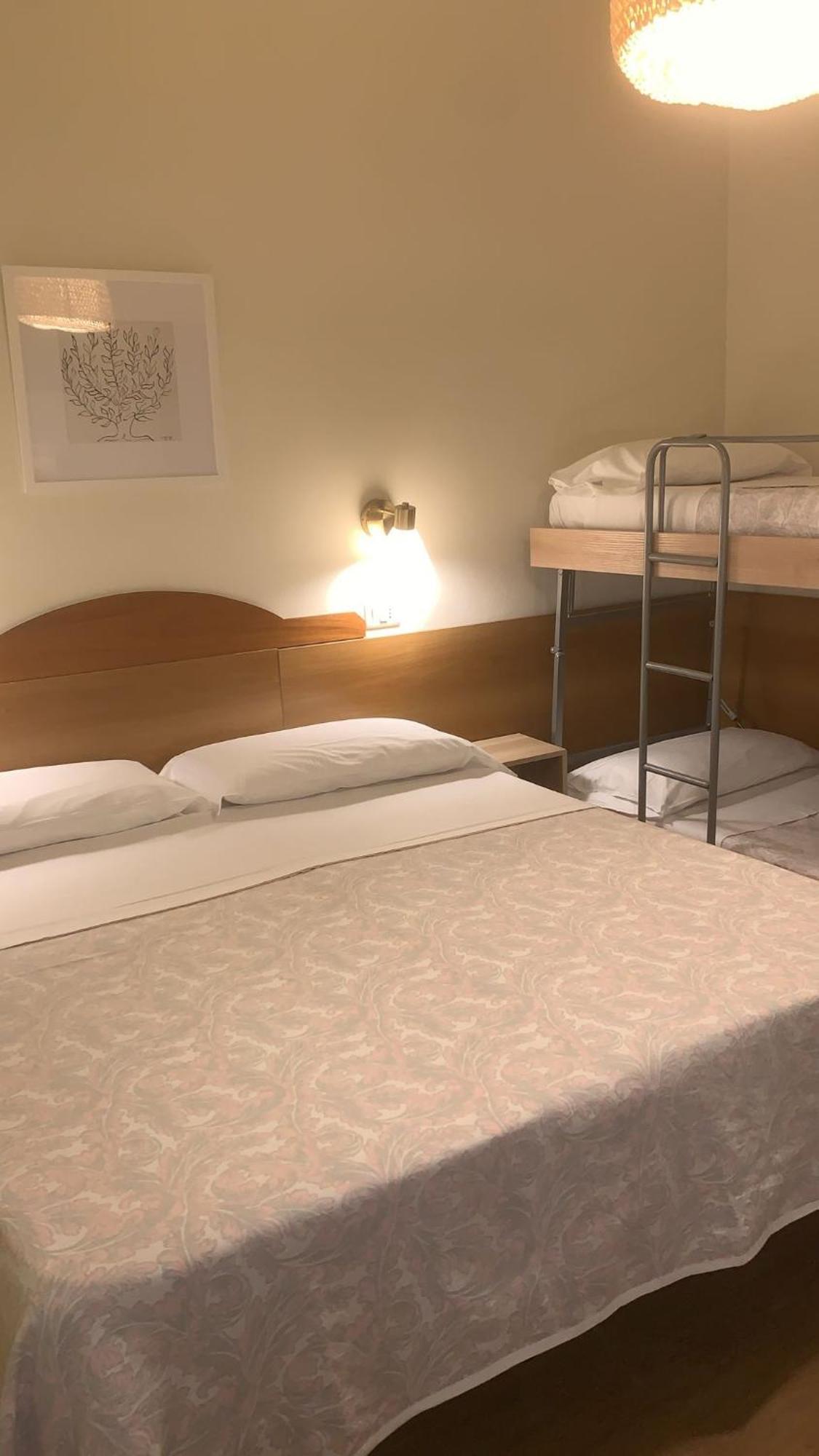 רימיני Hotel Rosati מראה חיצוני תמונה